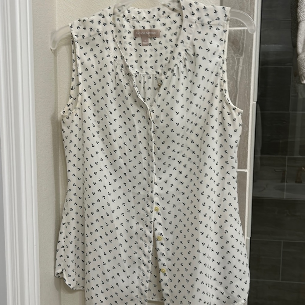 Banana Republic Silk Anchor Top size 4